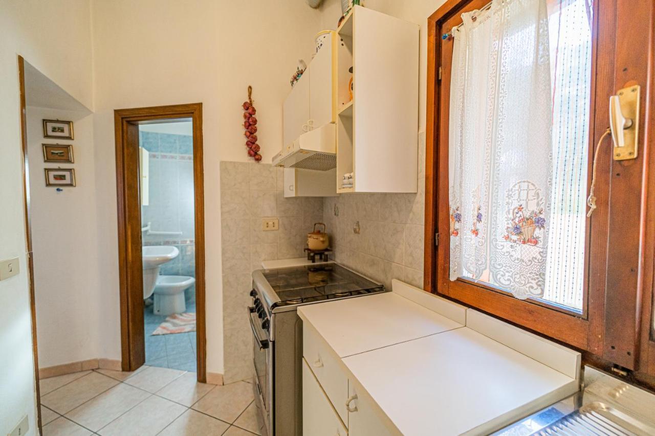 Bilocale Lo Scoglio - Goelba Apartment Portoferraio Bagian luar foto